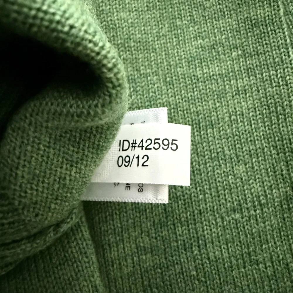 Express Extra Fine Merino Wool Sweater Mens XL Green V Neck Modern Fit Pullover‎